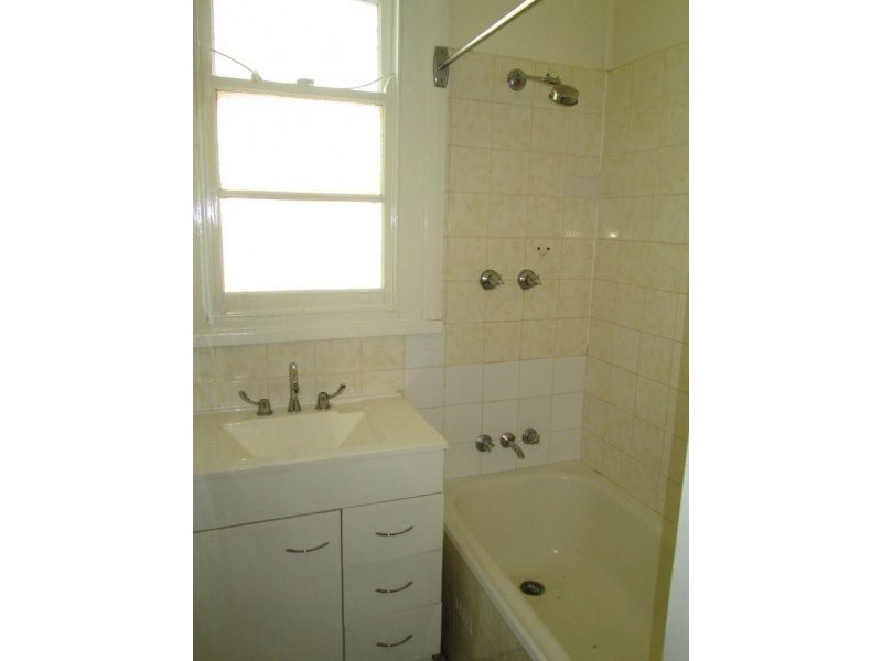 32 Villiers Street, Mayfield NSW 2304