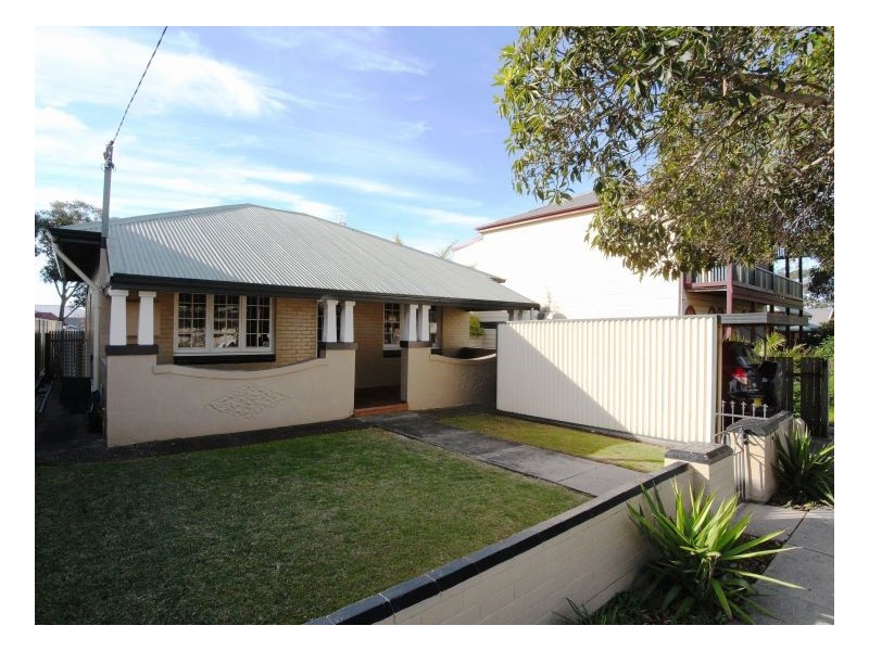 13 High Street, Waratah NSW 2298