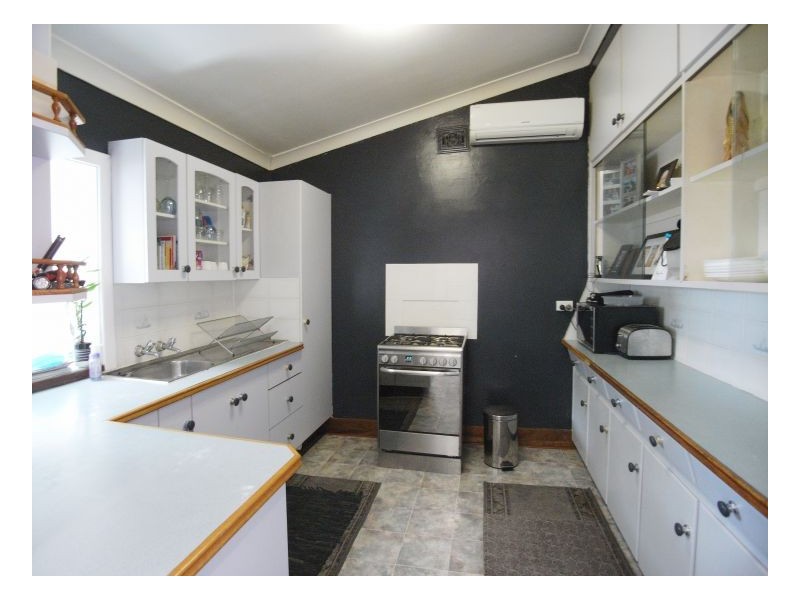 13 High Street, Waratah NSW 2298