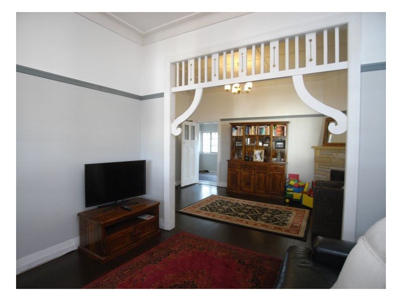 13 High Street, Waratah NSW 2298