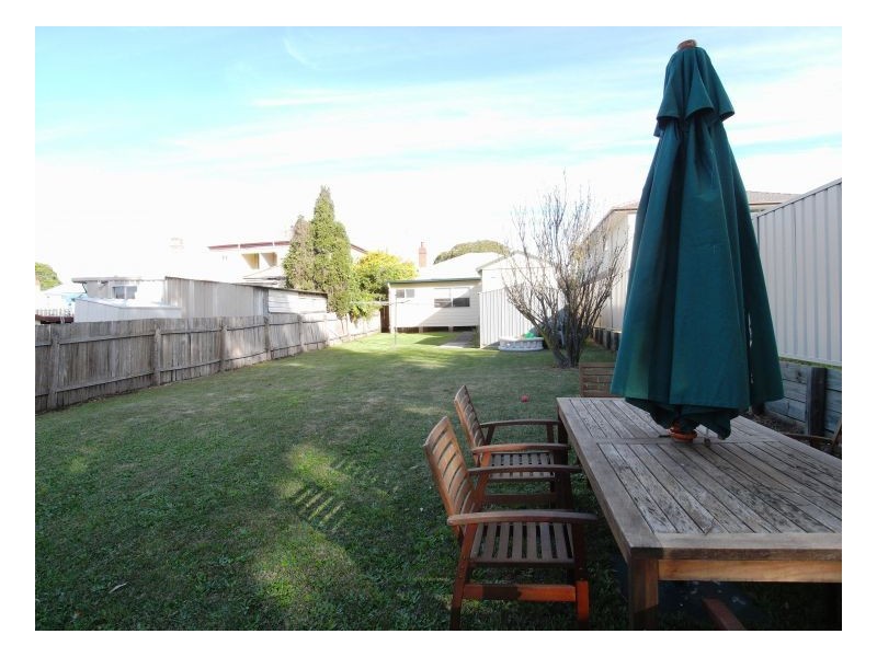 13 High Street, Waratah NSW 2298