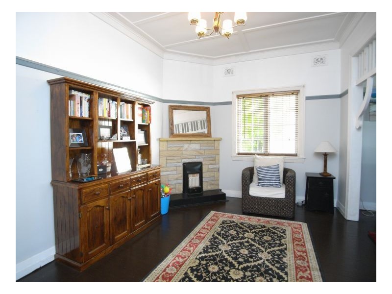 13 High Street, Waratah NSW 2298