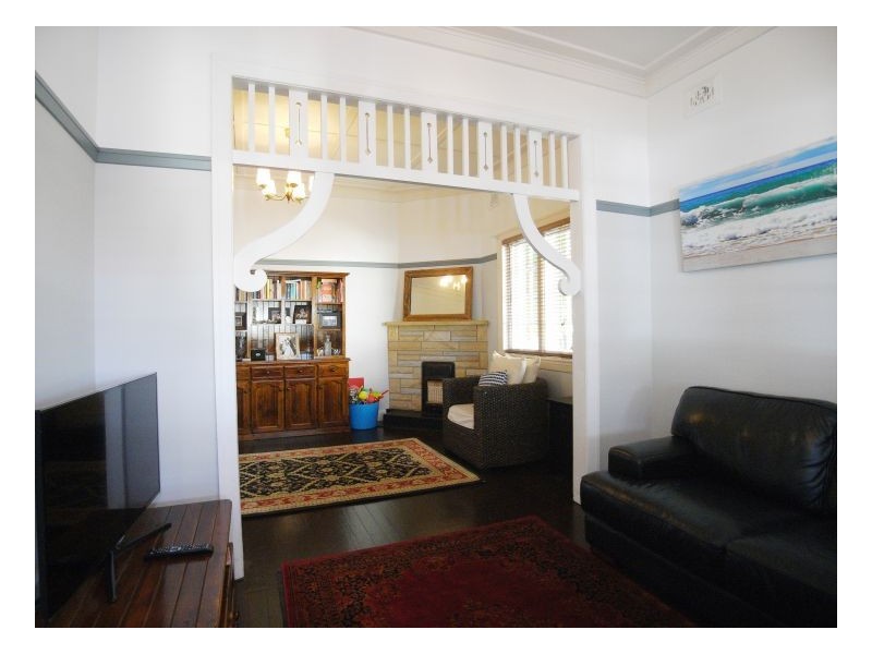 13 High Street, Waratah NSW 2298