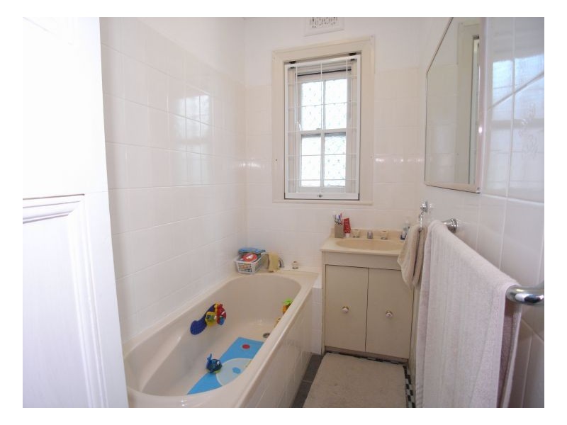 13 High Street, Waratah NSW 2298