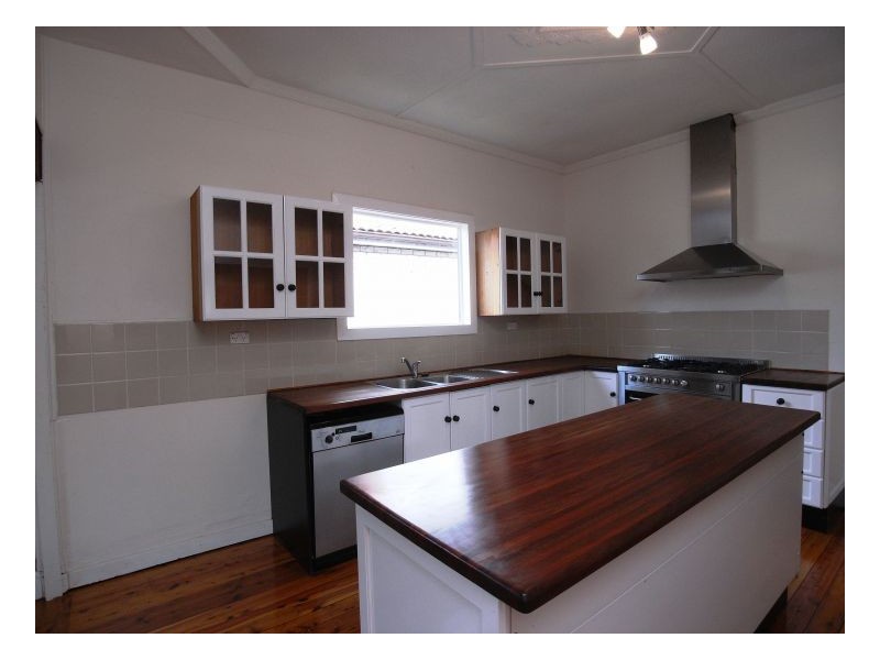 9a Kerr Street, Mayfield NSW 2304