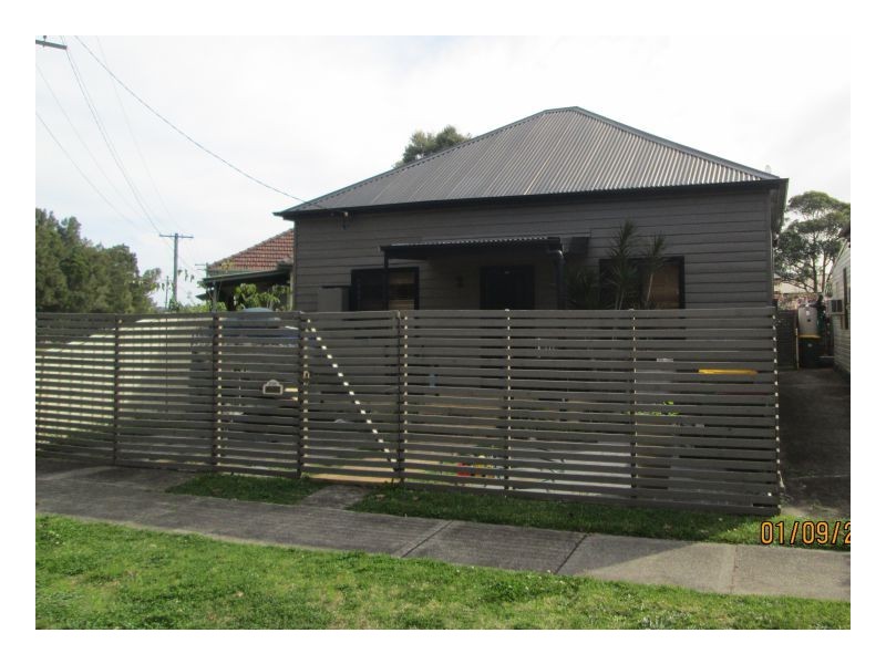 2 Walsh Street, Mayfield NSW 2304