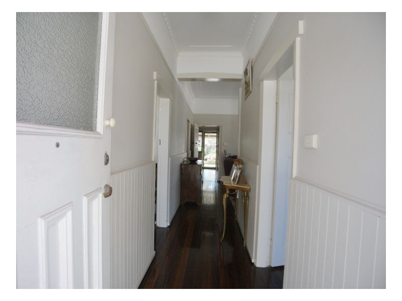 4 Berkeley Street, Mayfield NSW 2304