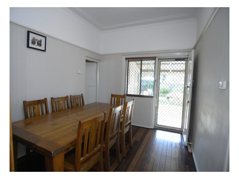 4 Berkeley Street, Mayfield NSW 2304