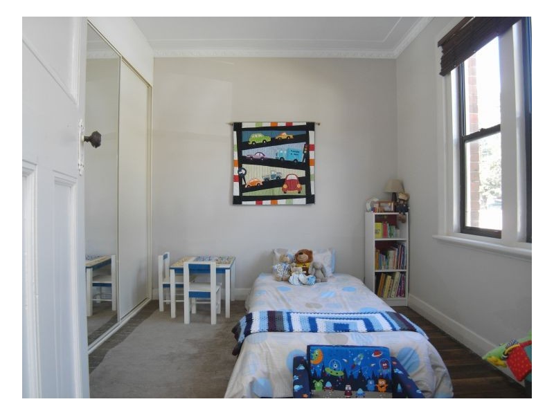 4 Berkeley Street, Mayfield NSW 2304