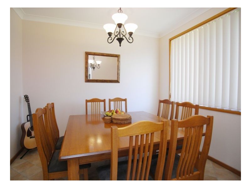 11 Eurabbie Avenue, Warabrook NSW 2304