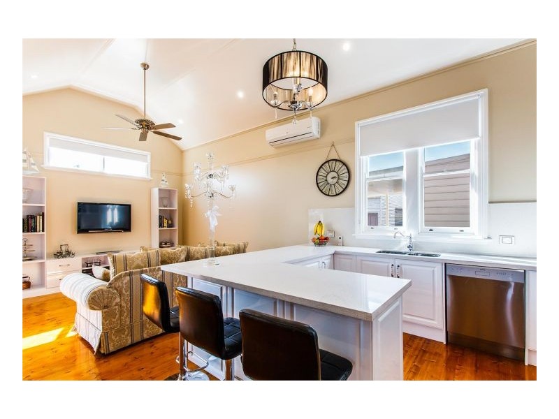 20 Holt Street, Mayfield NSW 2304