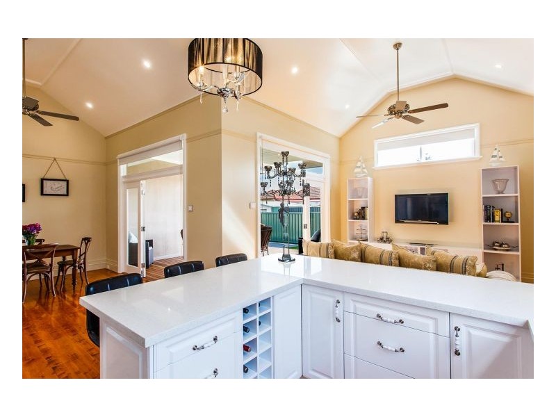 20 Holt Street, Mayfield NSW 2304