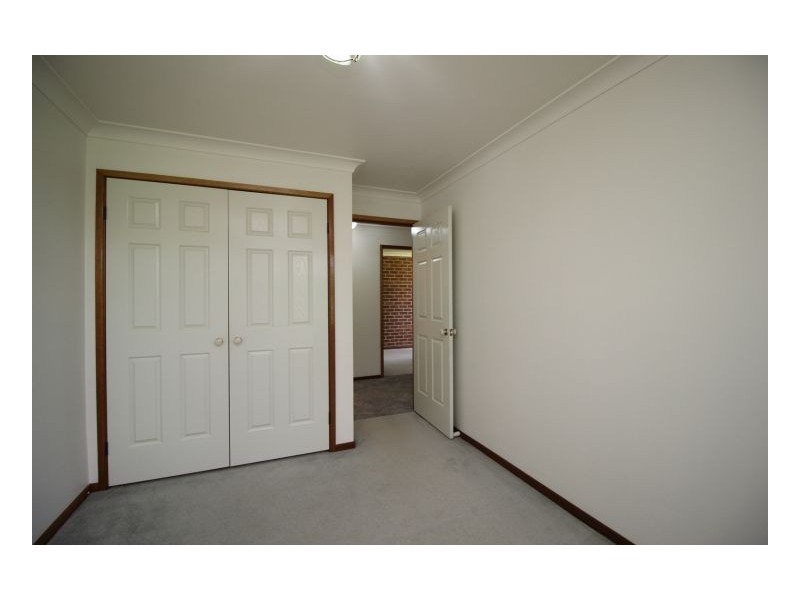 2 36 Bakeri Cct, Warabrook NSW 2304