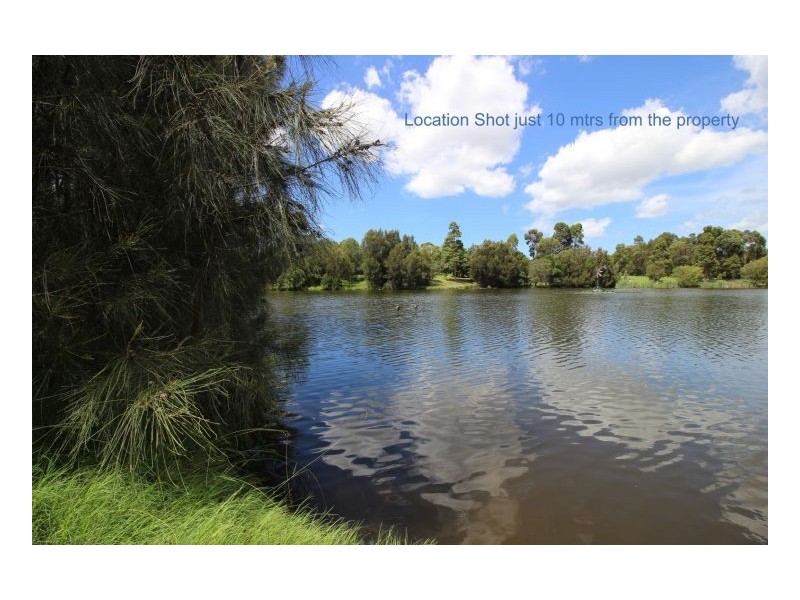 2 36 Bakeri Cct, Warabrook NSW 2304