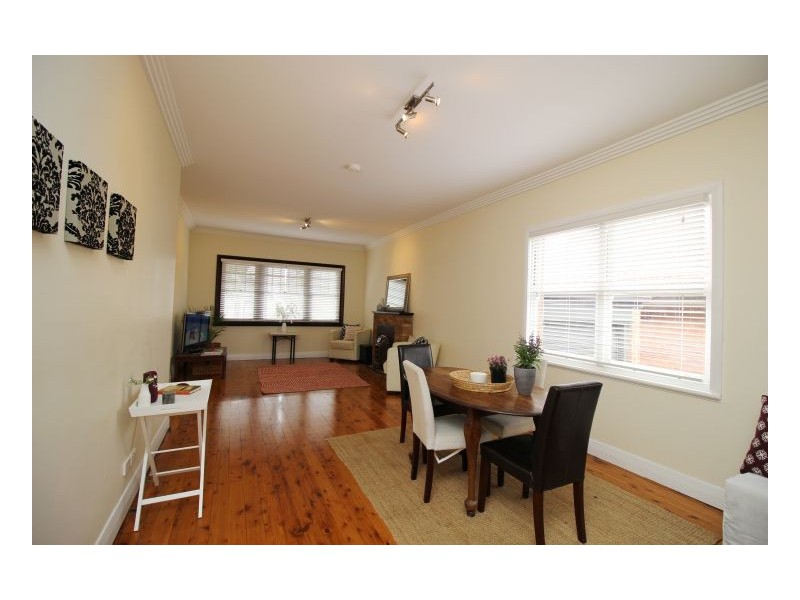 38 Woodstock Street, Mayfield NSW 2304