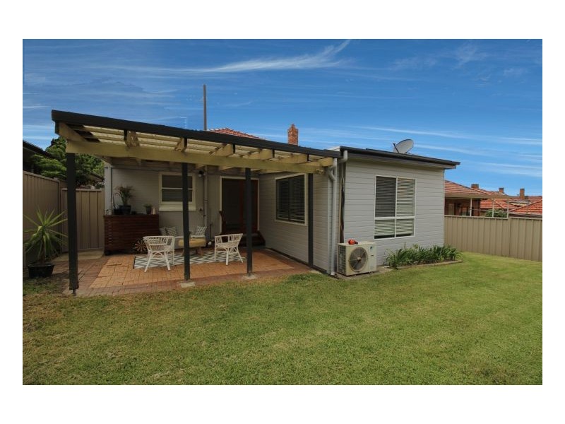 38 Woodstock Street, Mayfield NSW 2304