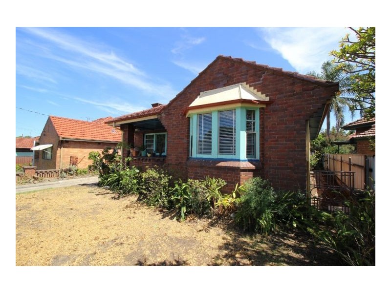 5 Norris Avenue, Mayfield NSW 2304