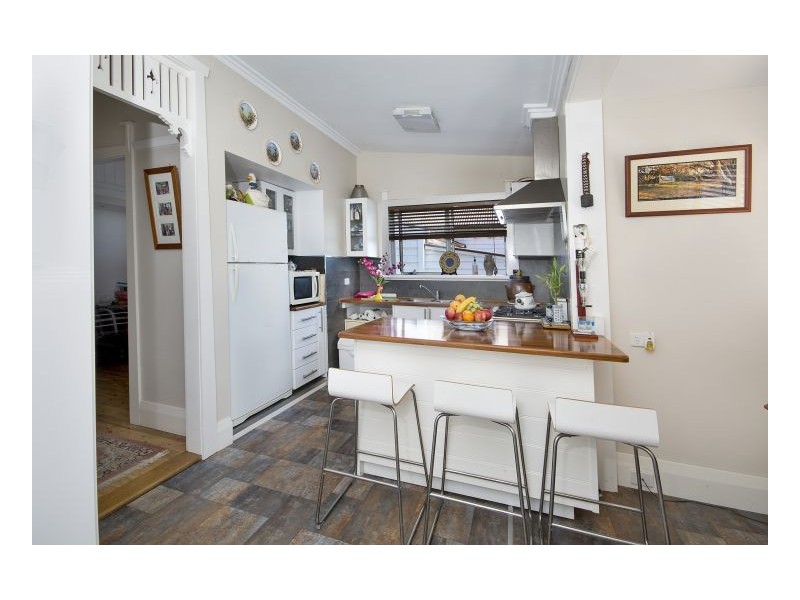 14 Kerr Street, Mayfield NSW 2304