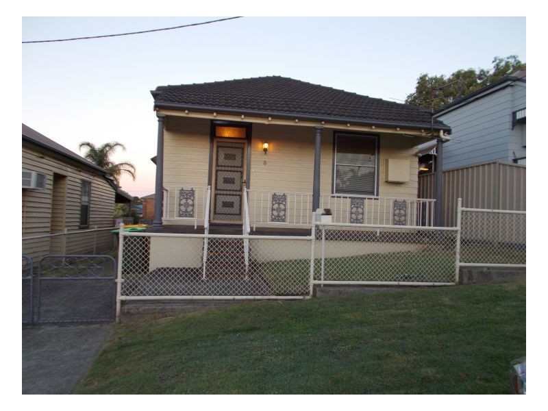 3 William Street, Mayfield NSW 2304