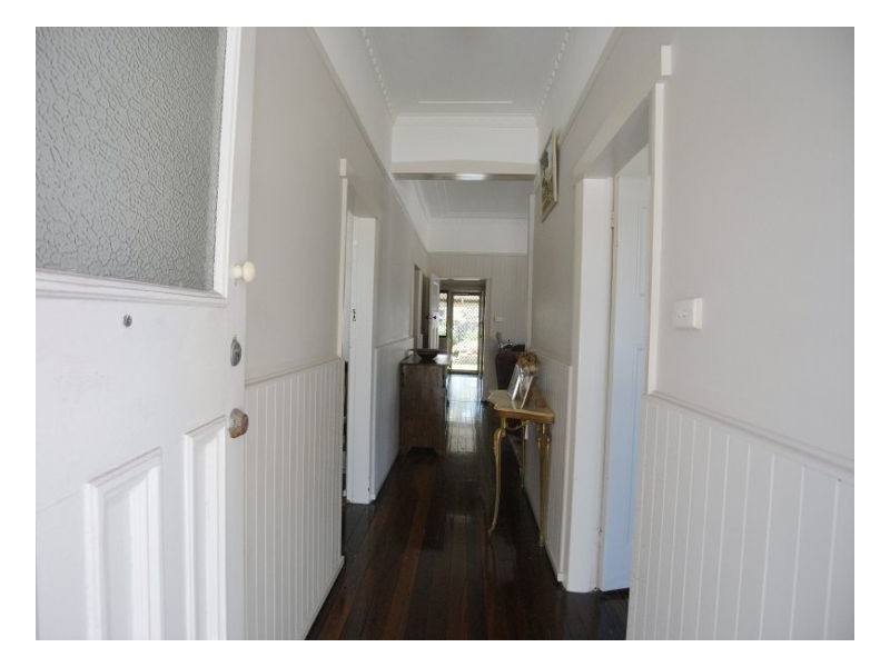 4 Berkeley Street, Mayfield NSW 2304