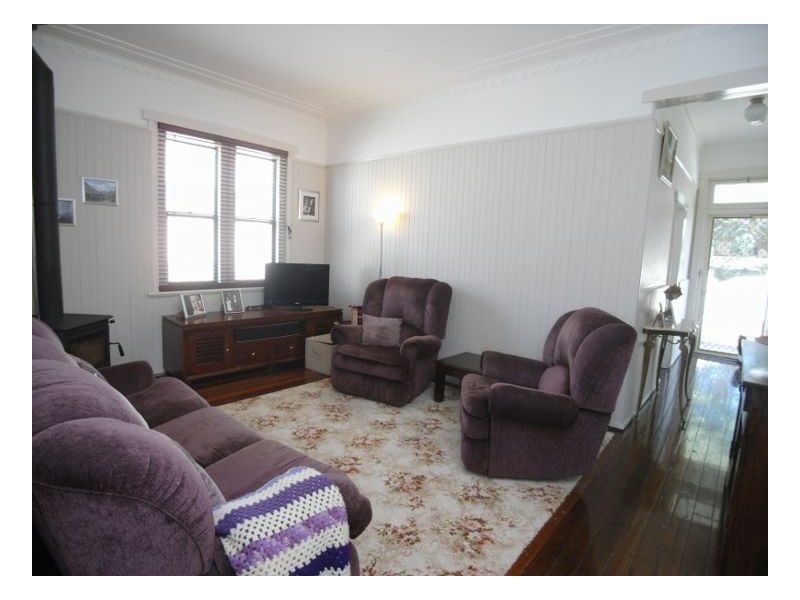 4 Berkeley Street, Mayfield NSW 2304