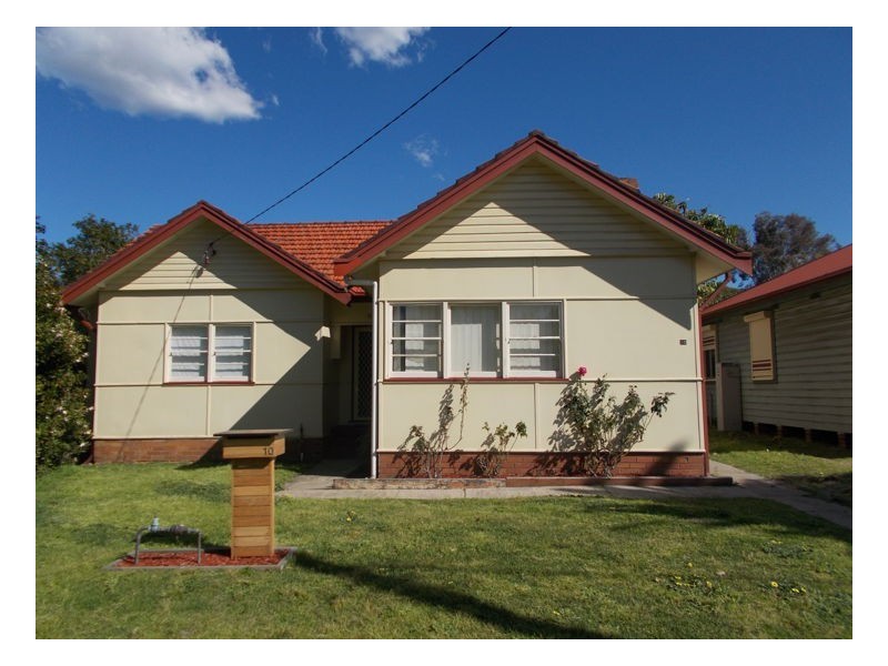 10 Mena Street, Mayfield NSW 2304