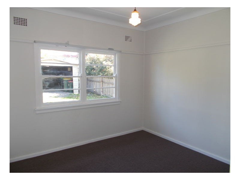 10 Mena Street, Mayfield NSW 2304