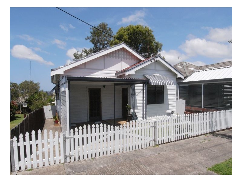 20 Arnold Street, Mayfield NSW 2304