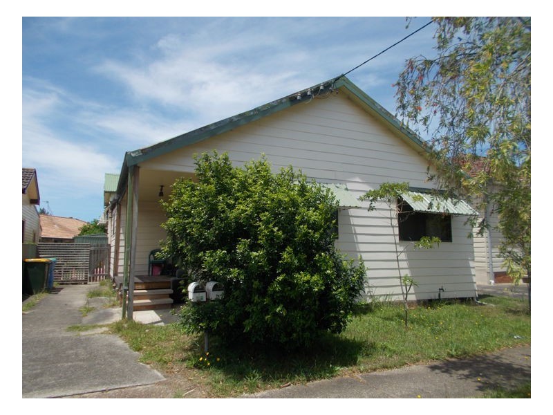 2/16 Nelson Street, Mayfield NSW 2304