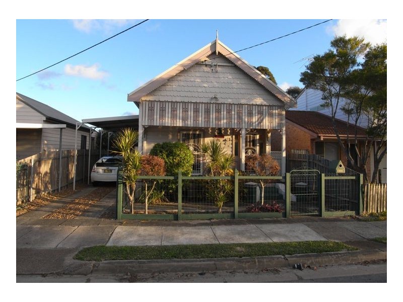 25 Sunderland Street, Mayfield NSW 2304