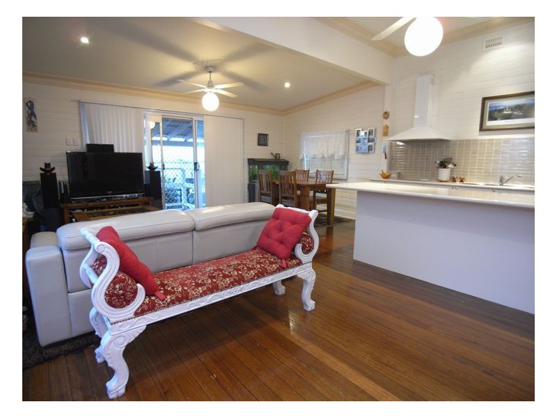 25 Sunderland Street, Mayfield NSW 2304