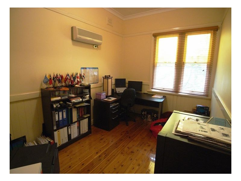 13 Robert Street, Mayfield NSW 2304