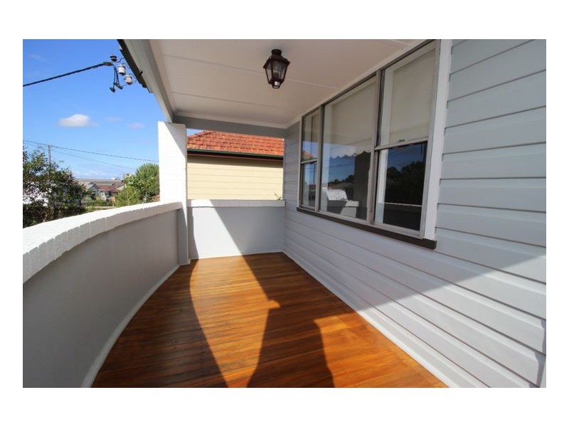 11 Vickers Street, Mayfield NSW 2304