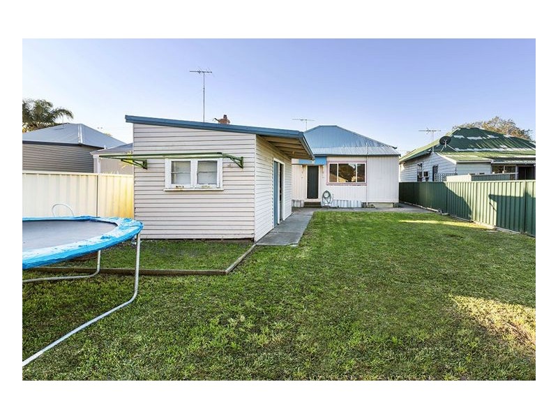 9 Mulgrave Street, Mayfield NSW 2304