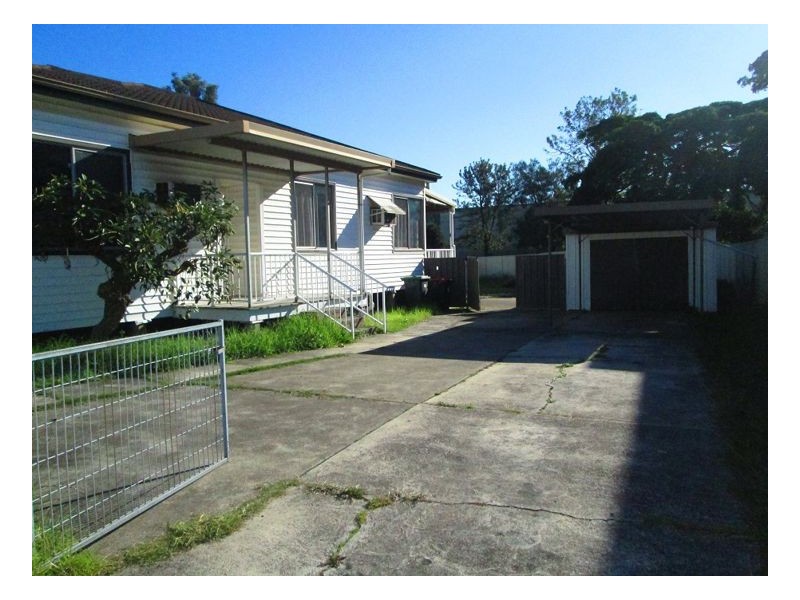 32 Villiers Street, Mayfield NSW 2304