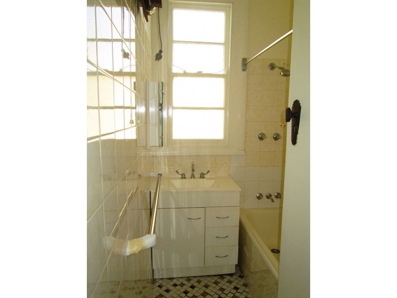 32 Villiers Street, Mayfield NSW 2304