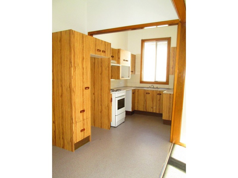 32 Villiers Street, Mayfield NSW 2304