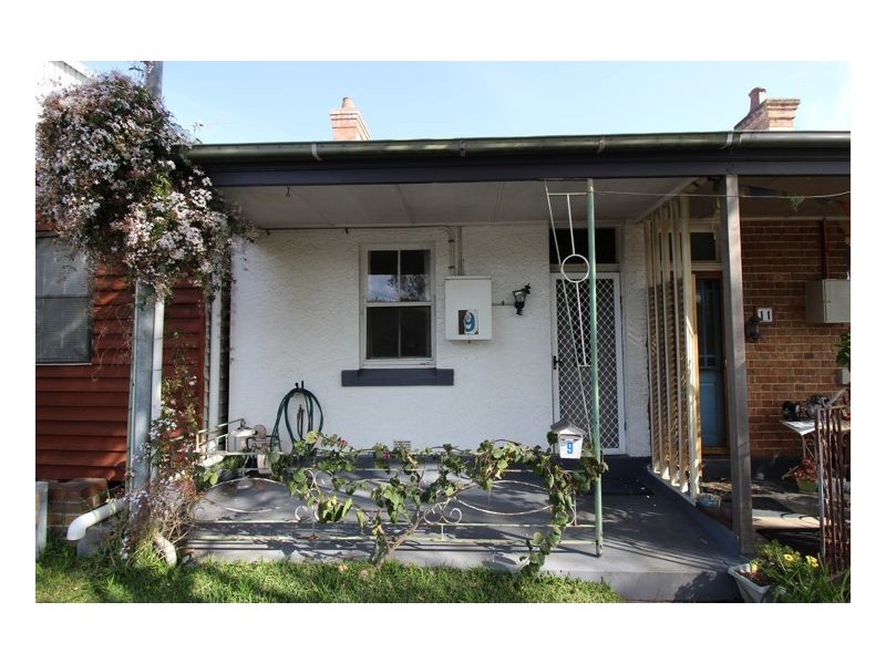 9 Reay Street, Hamilton NSW 2303