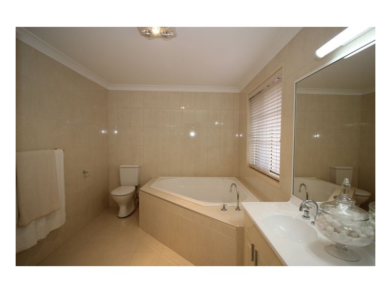 7 Usk Street, Mayfield NSW 2304