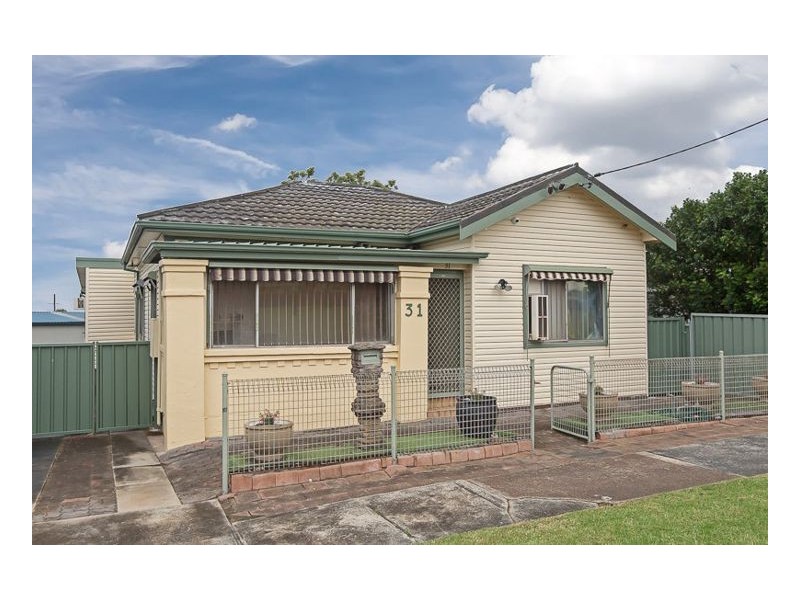 31 Vickers Street, Mayfield NSW 2304