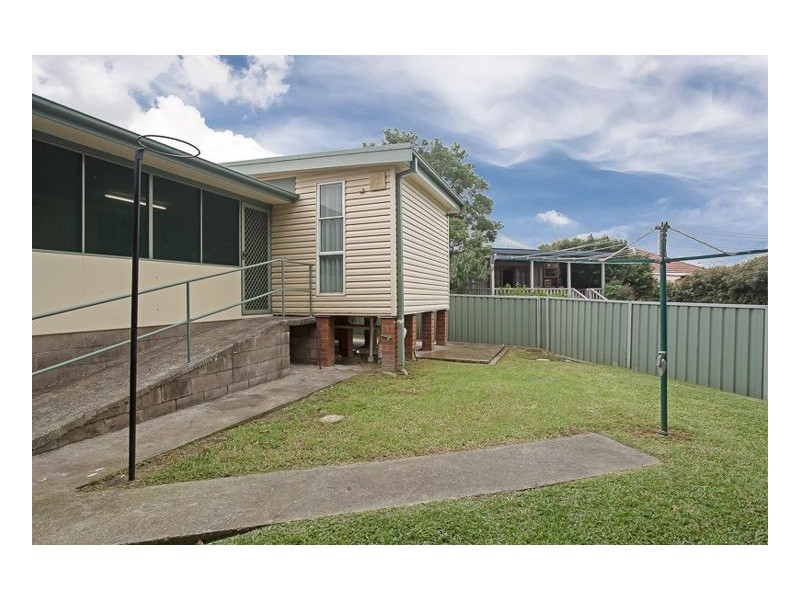 31 Vickers Street, Mayfield NSW 2304