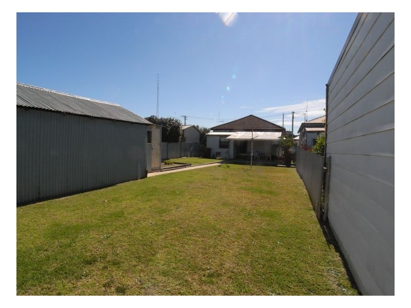 2 Little Street, Mayfield NSW 2304