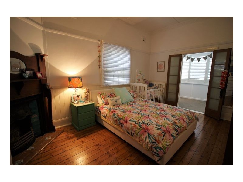 24 William Street, Mayfield NSW 2304