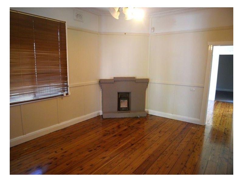 11 Hart Street, Mayfield NSW 2304