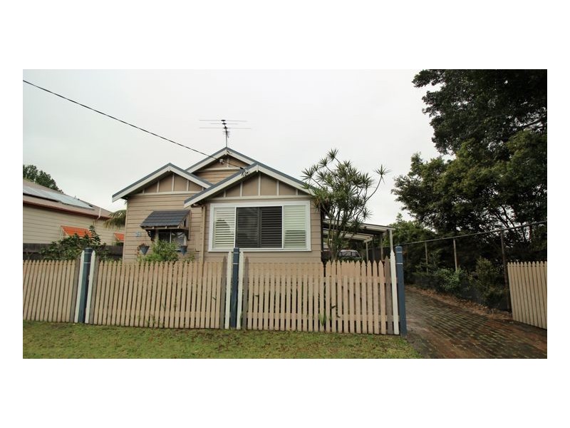 24 William Street, Mayfield NSW 2304