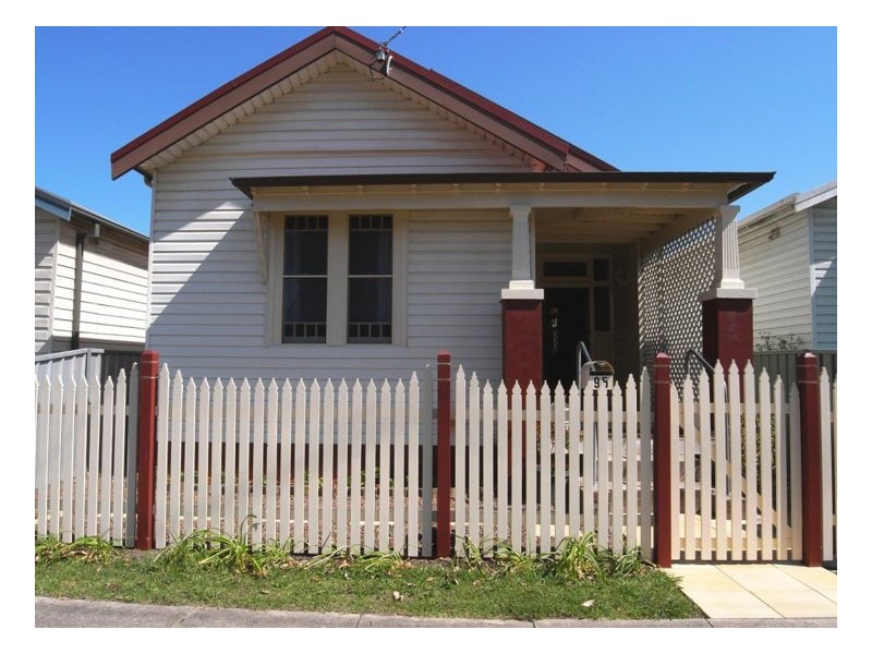 95 Macquarie Street, Mayfield NSW 2304