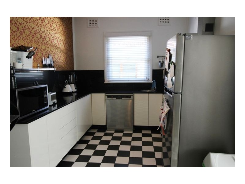 2 Griffiths Street, Mayfield NSW 2304