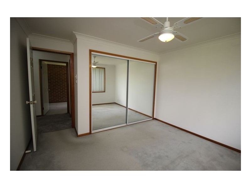2 36 Bakeri Cct, Warabrook NSW 2304