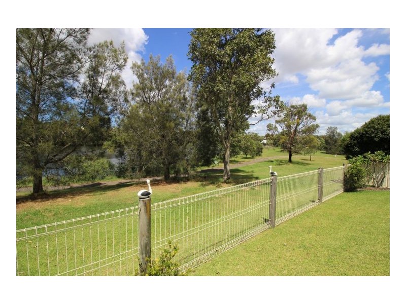 2 36 Bakeri Cct, Warabrook NSW 2304