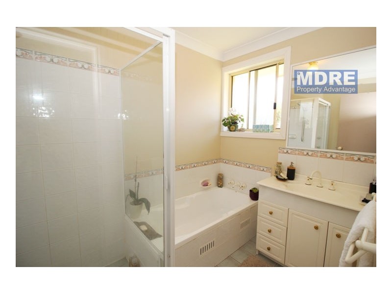 5/4 Loderi place, Warabrook NSW 2304